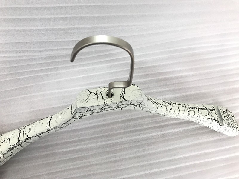 product-LEEVANS-Fashion Hard-wearing Custom Cloth Hanger With Metal Hook-img