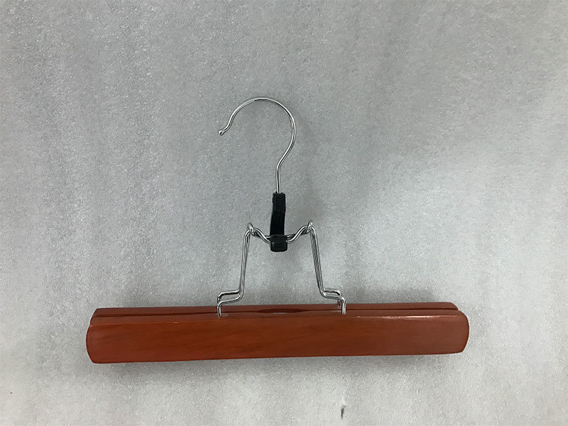 fashion quality wooden hangers with metal hook for trouser