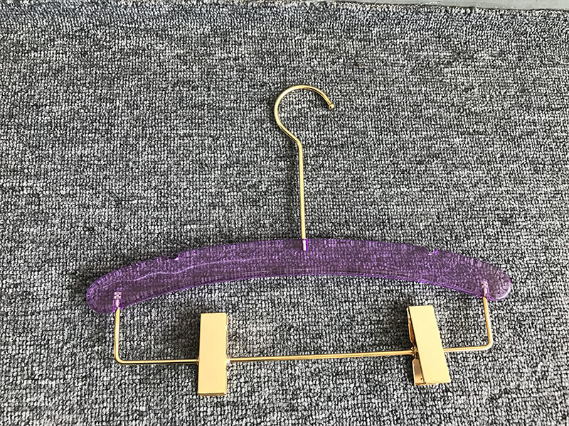 LEEVANS two cubicle hangers factory for sweaters