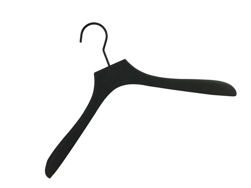 Matte Black Painting Or Covered Rubber Luxury Wooden Clothes Hanger