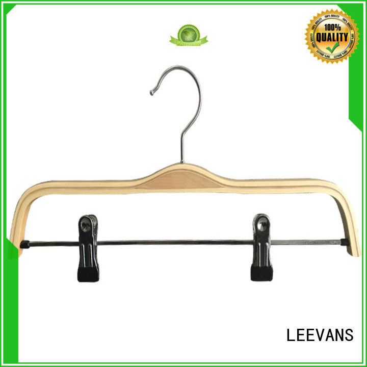 LEEVANS online wooden hangers with metal hook for kids