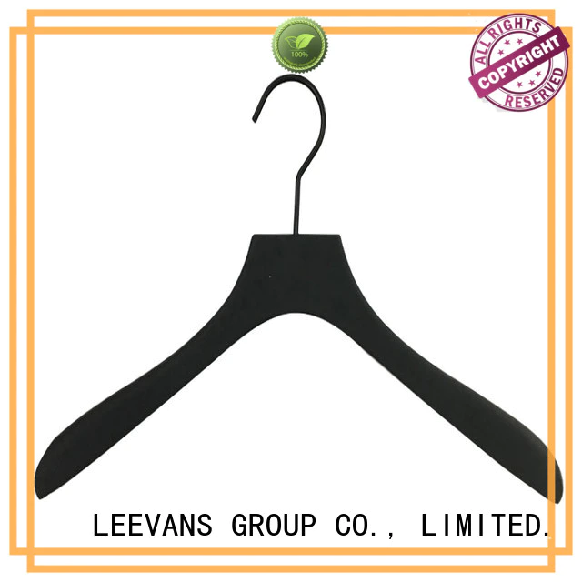 LEEVANS Best wooden cloth hanger company for kids