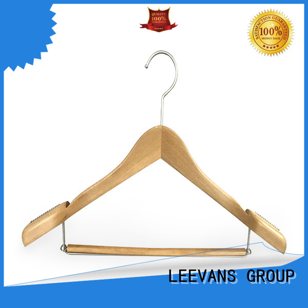 LEEVANS fashion kids wooden hangers supplier for children
