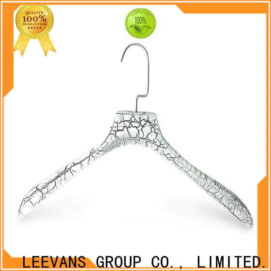 LEEVANS New cheap white wooden hangers Suppliers for clothes