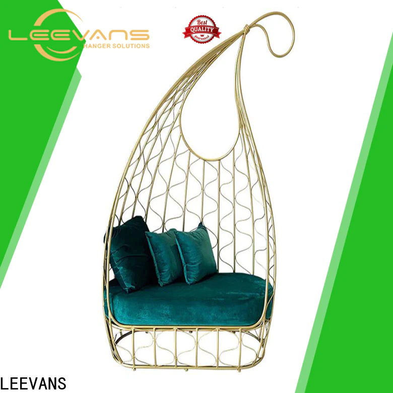 LEEVANS New clothing shop seating for business