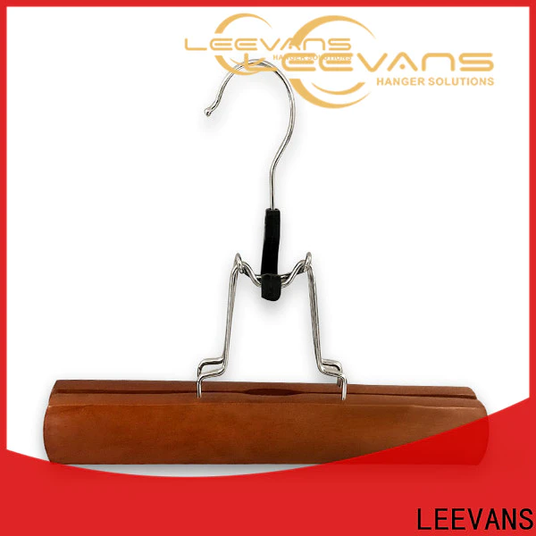 LEEVANS Wholesale cheap white wooden hangers for business for clothes