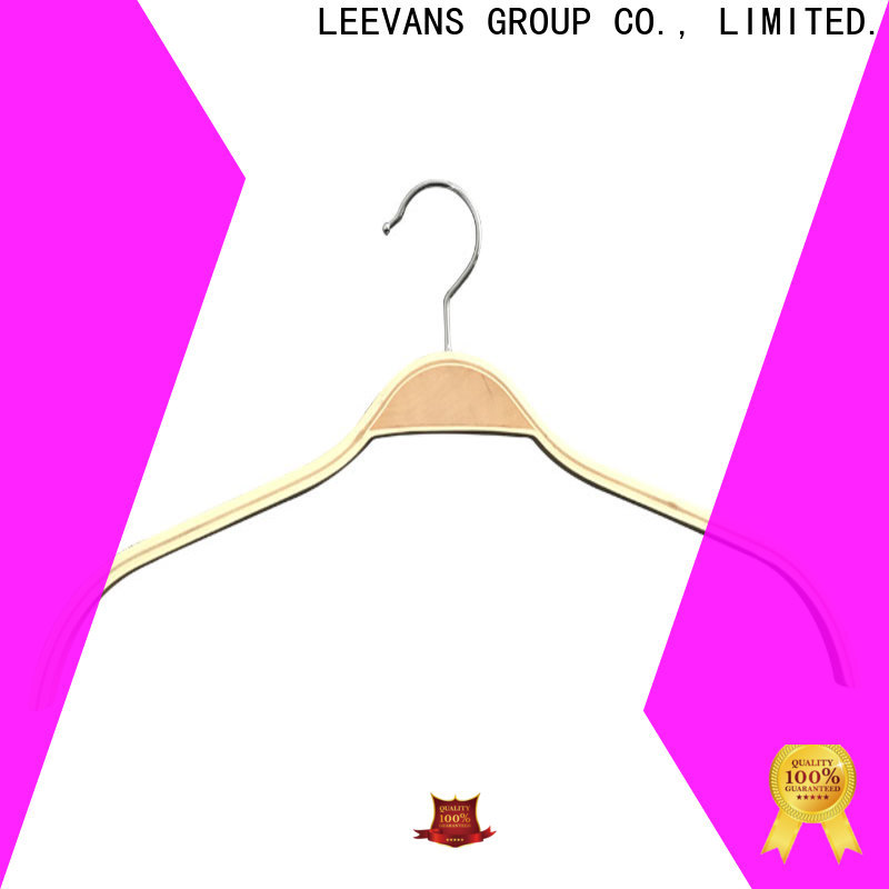LEEVANS Custom personalised wooden coat hangers Suppliers for clothes
