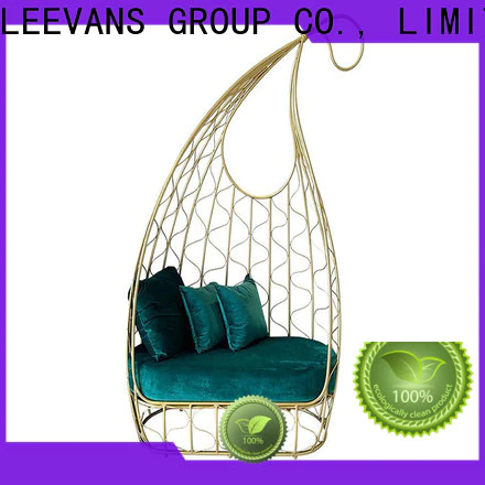 LEEVANS Best clothing shop seating for business