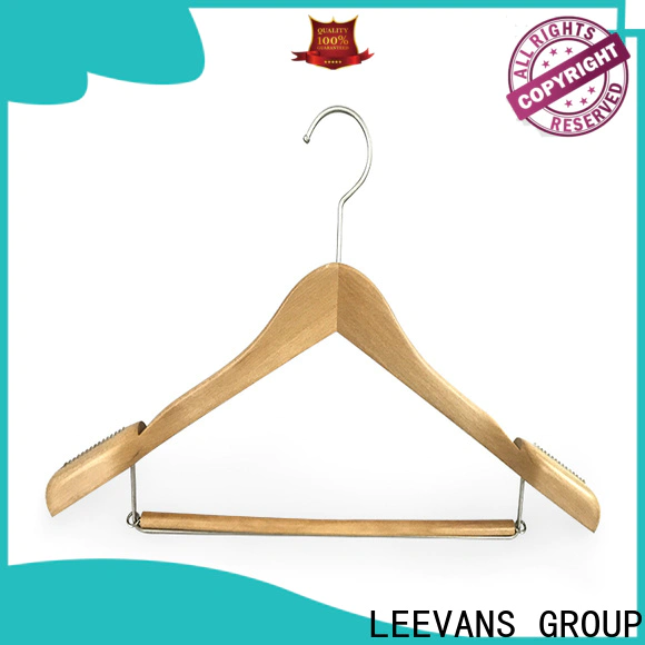 LEEVANS quality wooden hangers factory
