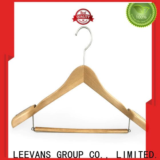 Custom personalized wooden hangers factory