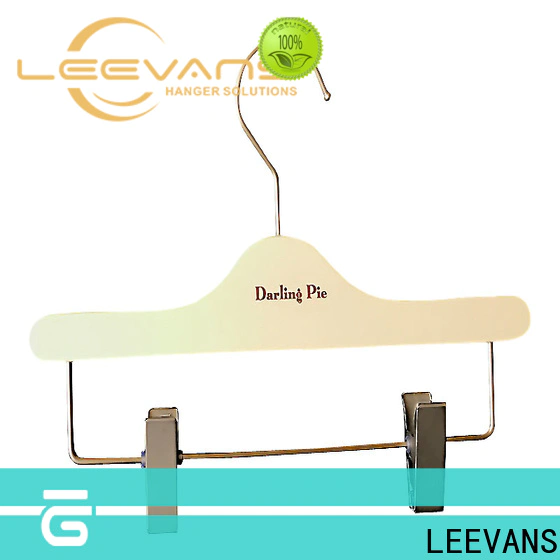 LEEVANS beautiful clothes hangers for business
