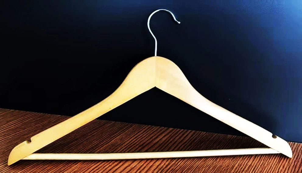 Welcomed style round shaped wooden hanger ,bottom bar with transparent anti-slip coating