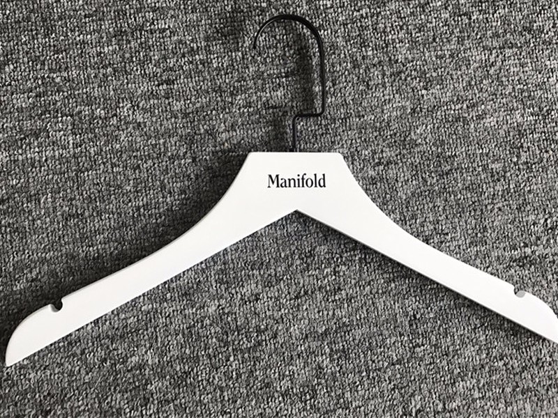 product-LEEVANS-Non Slip White Wooden Coat hangers wholesale With Black Hook-img
