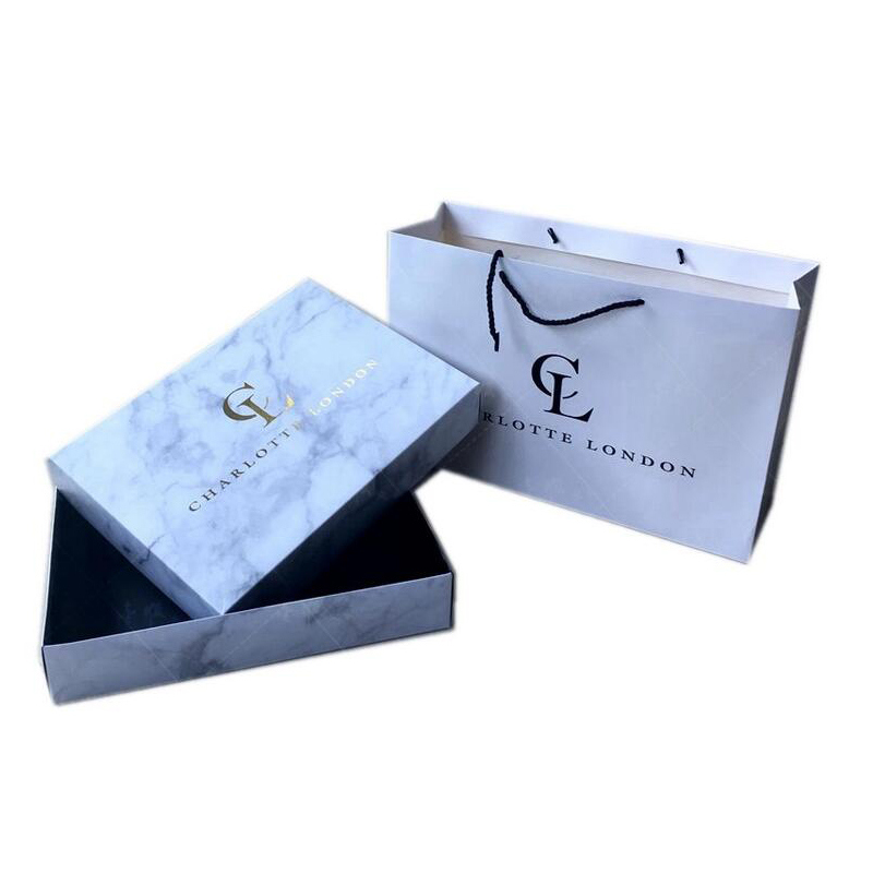 Custom Wholesale Printed Luxury Paper Shopping Clothing Packaging Bag With Logo
