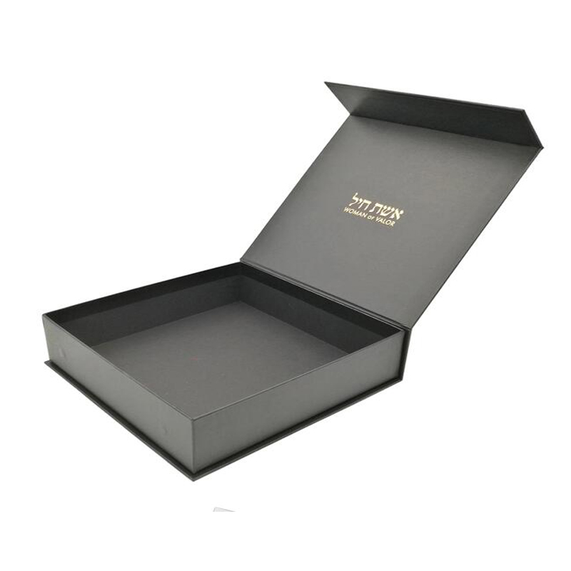 Custom Printed Corrugated Clothing T Shirt Packaging Boxes Leevans