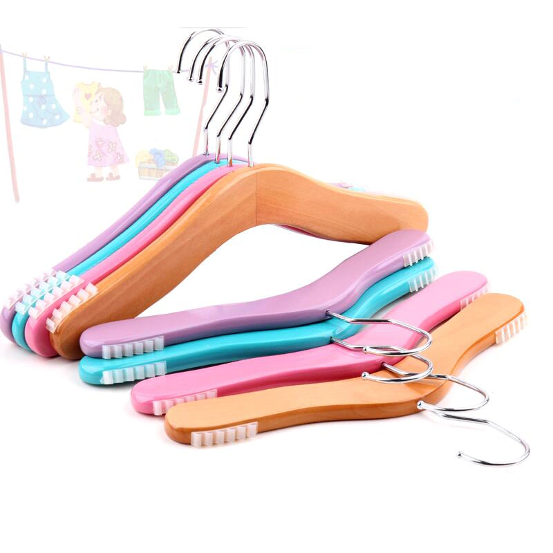 LEEVANS Top wooden trouser hangers with clips Supply