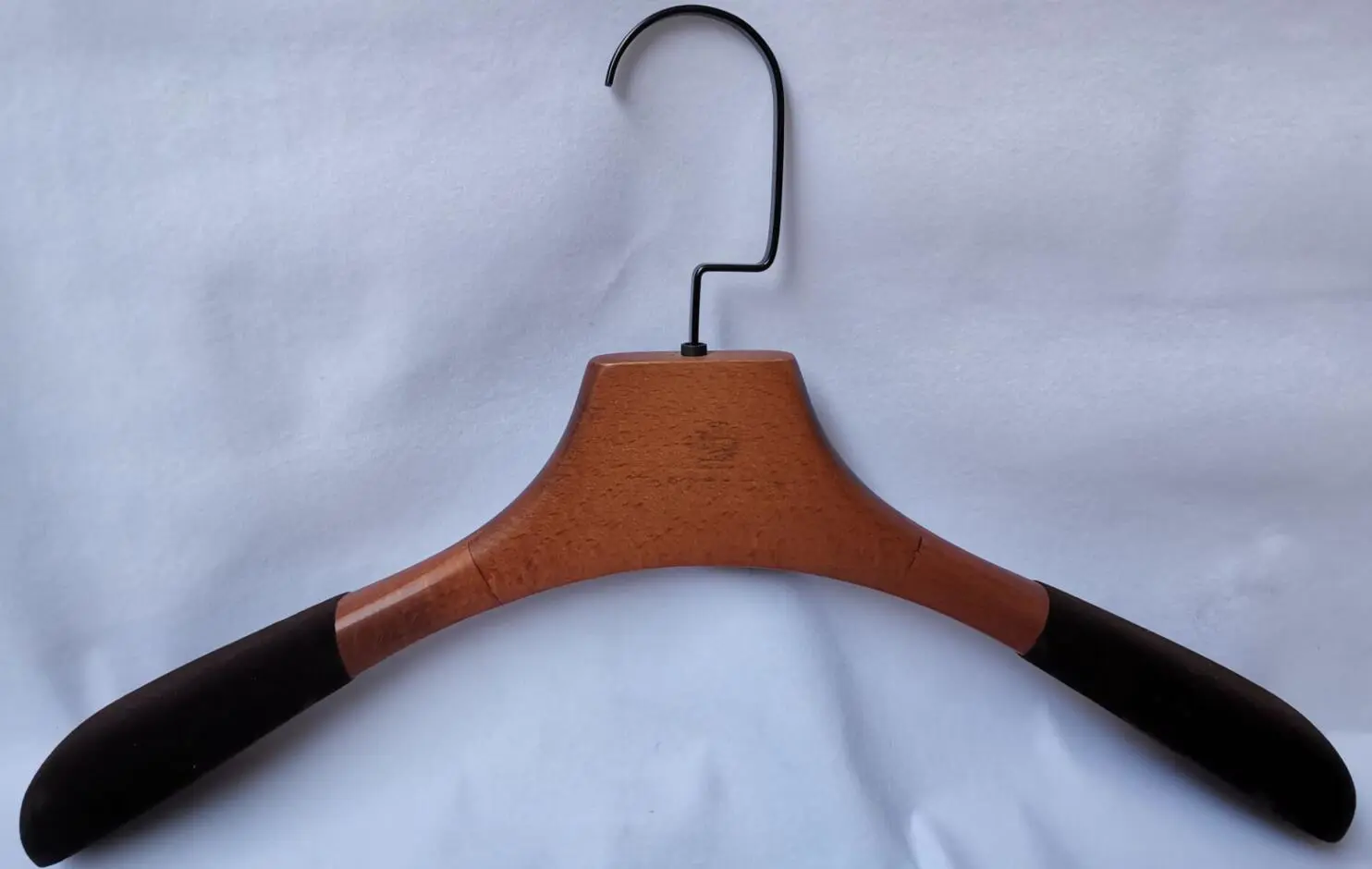 50mm Vast Shoulder Wooden Hanger For Suit And Coat