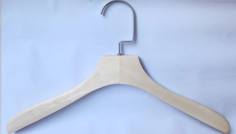 Natural Wooden Hanger Without Panting
