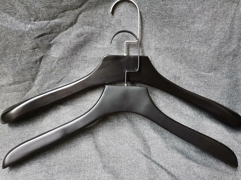 LEEVANS New luxury clothes hangers for business