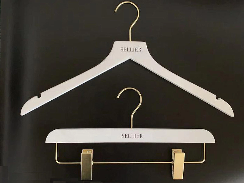 Customzied brand logo to Bottom hanger , Top Hanger for Clothes shop
