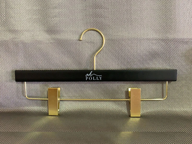 Luxury coat hanger in black and gold metal ,widely shoulder hanger