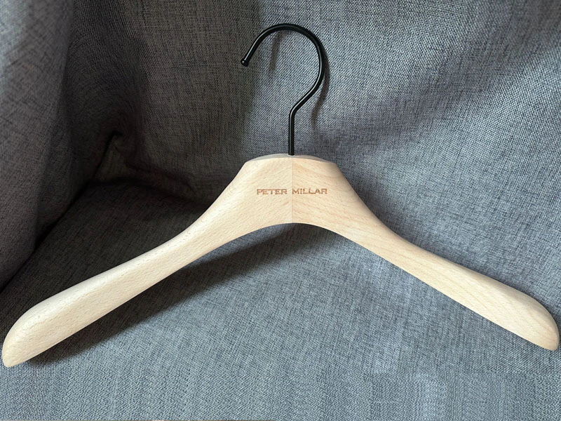 Natural Beech wooden without paiting on surface, beech wooden hanger ,hanger for golf clthes shop