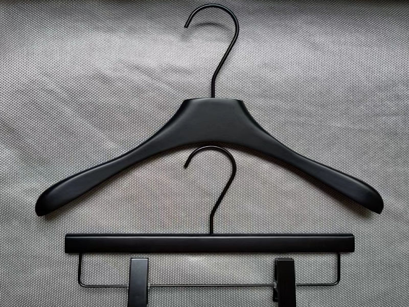 product-LEEVANS-All black wooden hanger with custom logo , matt black hanger-img