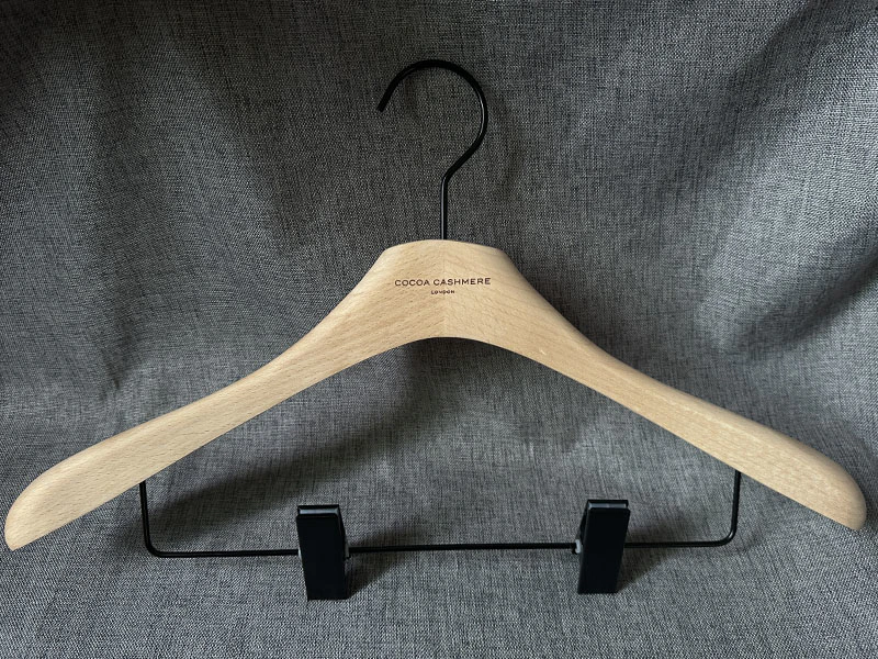 beech wooden without lacquer , natual color wooden hanger