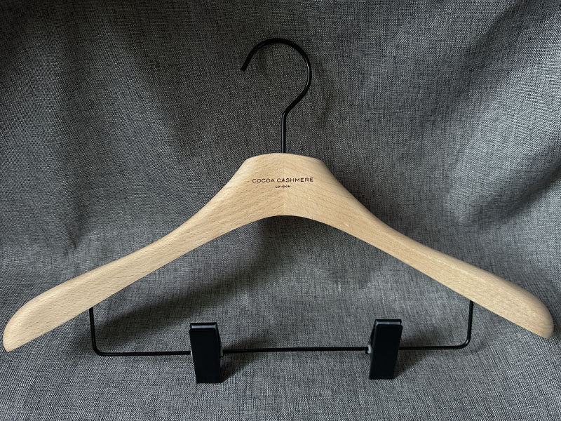 product-Strength and durability beech wooden hanger in natural color-LEEVANS-img