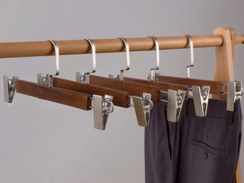 product-Dark brown color wooden hanger for pants-LEEVANS-img-1